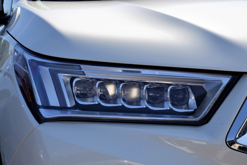 concession-auto-MONTFERRAT-min_acura-headlamp-2834131